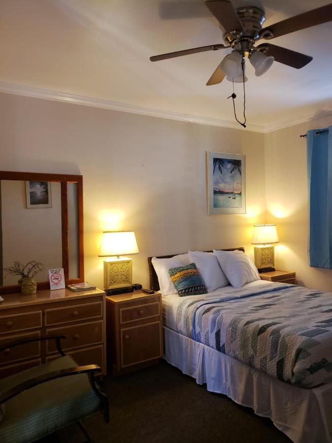 Midtown Guest House Carlota Amalia Exterior foto